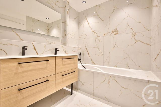 Appartement F4 à vendre - 4 pièces - 94.73 m2 - NICE - 06 - PROVENCE-ALPES-COTE-D-AZUR - Century 21 Lafage Transactions