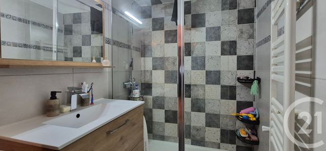 Appartement F3 à vendre - 3 pièces - 74.01 m2 - NICE - 06 - PROVENCE-ALPES-COTE-D-AZUR - Century 21 Lafage Transactions