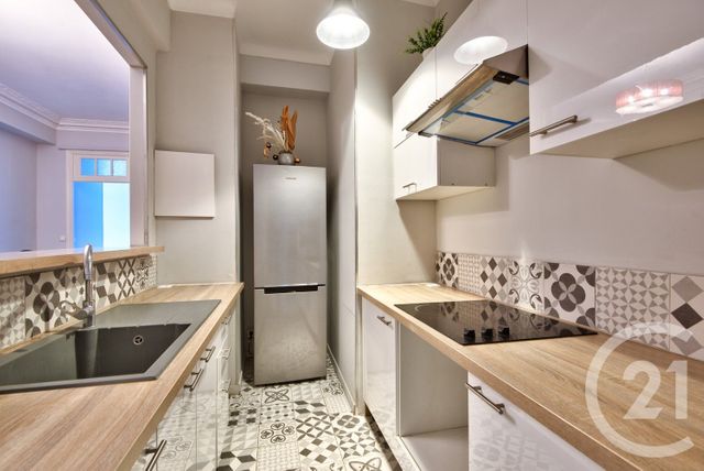 Appartement T5 à vendre - 4 pièces - 112.02 m2 - NICE - 06 - PROVENCE-ALPES-COTE-D-AZUR - Century 21 Lafage Transactions