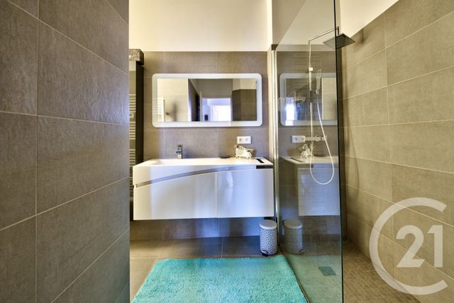Afficher la photo en grand Appartement F3 à vendre - 3 pièces - 63.01 m2 - NICE - 06 - PROVENCE-ALPES-COTE-D-AZUR - Century 21 Lafage Transactions