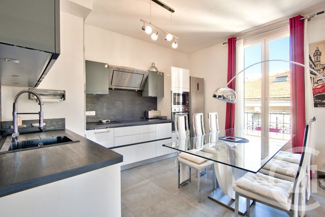 Afficher la photo en grand Appartement F3 à vendre - 3 pièces - 63.01 m2 - NICE - 06 - PROVENCE-ALPES-COTE-D-AZUR - Century 21 Lafage Transactions