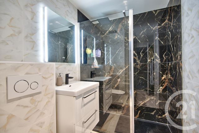 Appartement T2 à vendre - 2 pièces - 31.87 m2 - ST LAURENT DU VAR - 06 - PROVENCE-ALPES-COTE-D-AZUR - Century 21 Lafage Transactions