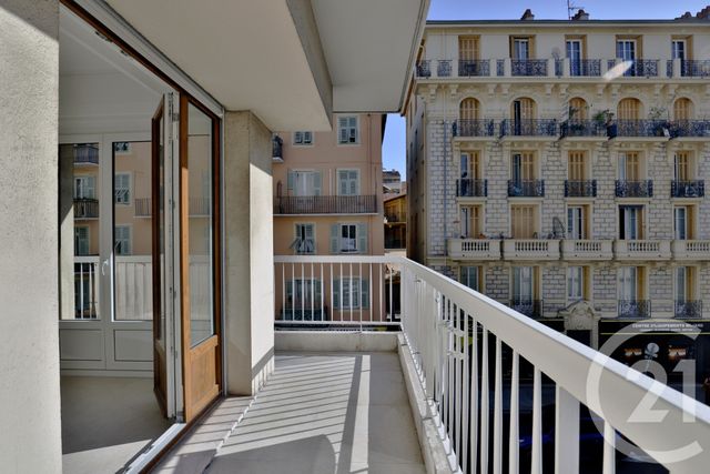 Appartement F3 à vendre - 3 pièces - 70.13 m2 - NICE - 06 - PROVENCE-ALPES-COTE-D-AZUR - Century 21 Lafage Transactions