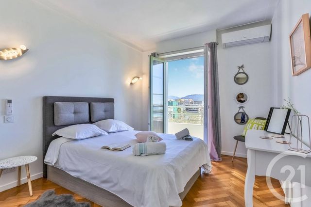 Afficher la photo en grand Appartement F3 à vendre - 3 pièces - 66.0 m2 - NICE - 06 - PROVENCE-ALPES-COTE-D-AZUR - Century 21 Lafage Transactions