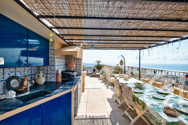 Appartement F4 à vendre - 4 pièces - 166.0 m2 - NICE - 06 - PROVENCE-ALPES-COTE-D-AZUR - Century 21 Lafage Transactions