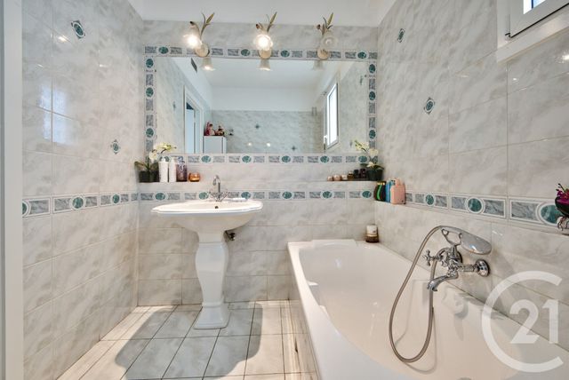 Appartement à vendre - 3 pièces - 85.64 m2 - NICE - 06 - PROVENCE-ALPES-COTE-D-AZUR - Century 21 Lafage Transactions