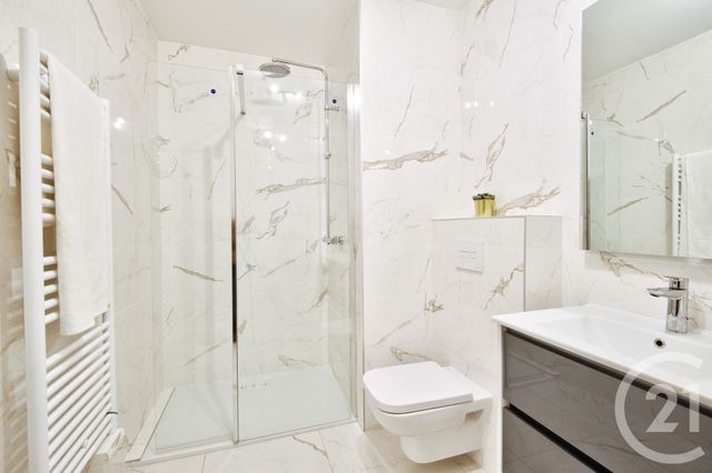 Appartement F4 à vendre - 4 pièces - 139.62 m2 - ST LAURENT DU VAR - 06 - PROVENCE-ALPES-COTE-D-AZUR - Century 21 Lafage Transactions