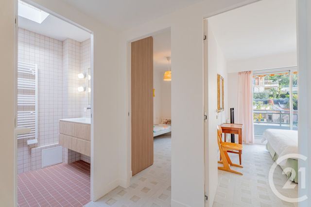 Appartement F3 à vendre - 3 pièces - 64.2 m2 - NICE - 06 - PROVENCE-ALPES-COTE-D-AZUR - Century 21 Lafage Transactions
