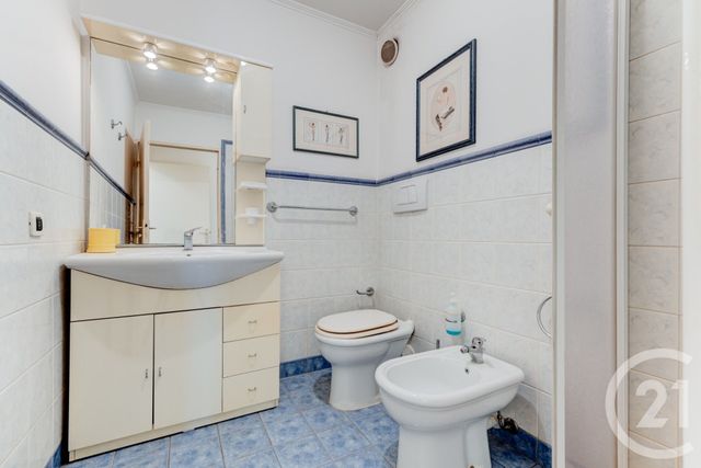 Appartement F3 à vendre - 3 pièces - 54.69 m2 - NICE - 06 - PROVENCE-ALPES-COTE-D-AZUR - Century 21 Lafage Transactions