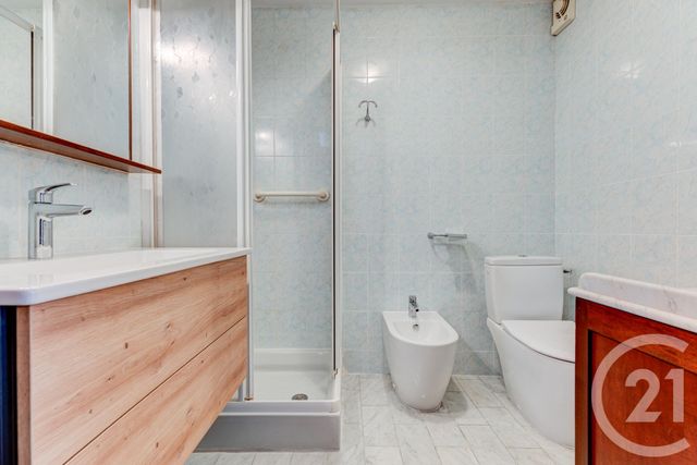 Appartement T3 à vendre - 3 pièces - 63.06 m2 - NICE - 06 - PROVENCE-ALPES-COTE-D-AZUR - Century 21 Lafage Transactions