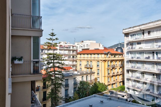 Appartement T3 à vendre - 3 pièces - 63.06 m2 - NICE - 06 - PROVENCE-ALPES-COTE-D-AZUR - Century 21 Lafage Transactions
