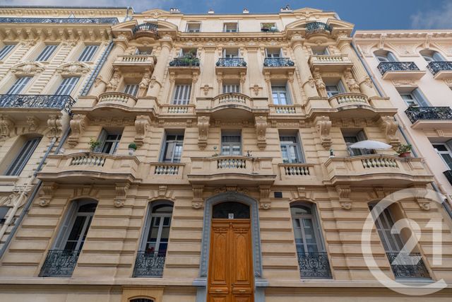 Appartement T3 à vendre - 3 pièces - 81.67 m2 - NICE - 06 - PROVENCE-ALPES-COTE-D-AZUR - Century 21 Lafage Transactions
