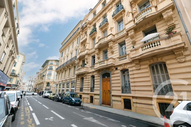 Appartement T3 à vendre - 3 pièces - 81.67 m2 - NICE - 06 - PROVENCE-ALPES-COTE-D-AZUR - Century 21 Lafage Transactions