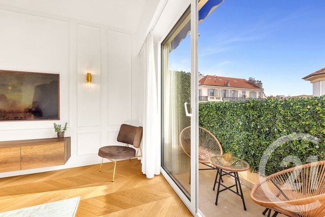 Appartement T3 à vendre - 3 pièces - 67.66 m2 - NICE - 06 - PROVENCE-ALPES-COTE-D-AZUR - Century 21 Lafage Transactions