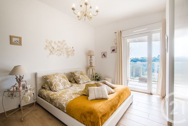 Appartement F3 à vendre - 3 pièces - 63.0 m2 - VILLENEUVE LOUBET - 06 - PROVENCE-ALPES-COTE-D-AZUR - Century 21 Lafage Transactions