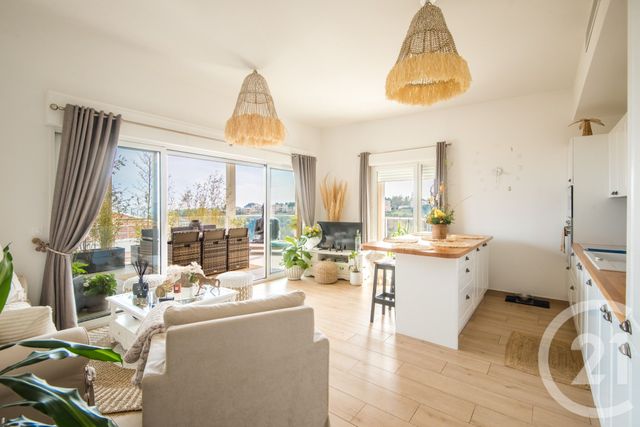 Appartement F3 à vendre - 3 pièces - 63.0 m2 - VILLENEUVE LOUBET - 06 - PROVENCE-ALPES-COTE-D-AZUR - Century 21 Lafage Transactions