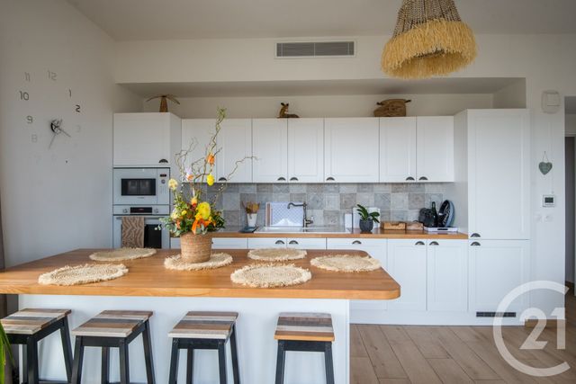 Appartement F3 à vendre - 3 pièces - 63.0 m2 - VILLENEUVE LOUBET - 06 - PROVENCE-ALPES-COTE-D-AZUR - Century 21 Lafage Transactions