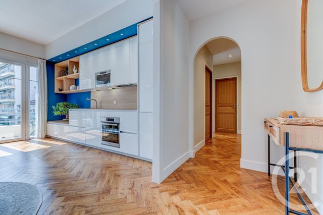 Appartement T3 à vendre - 3 pièces - 55.71 m2 - NICE - 06 - PROVENCE-ALPES-COTE-D-AZUR - Century 21 Lafage Transactions