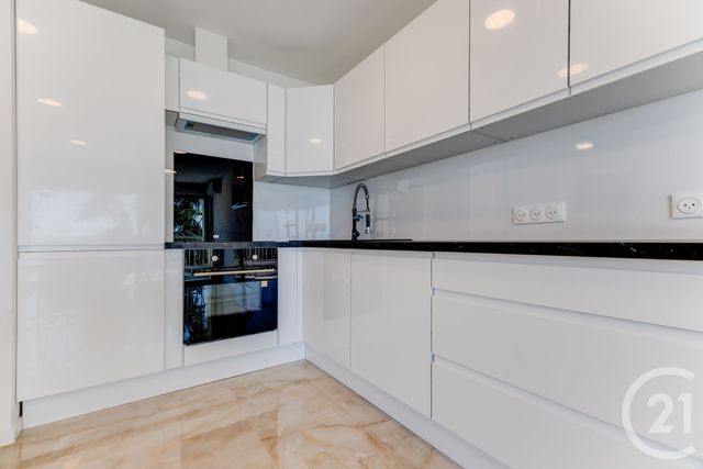 Appartement F3 à vendre - 3 pièces - 54.28 m2 - NICE - 06 - PROVENCE-ALPES-COTE-D-AZUR - Century 21 Lafage Transactions