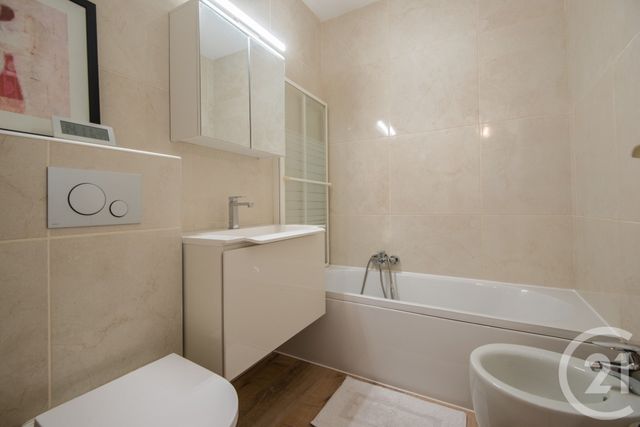 Appartement F4 à vendre - 4 pièces - 94.88 m2 - NICE - 06 - PROVENCE-ALPES-COTE-D-AZUR - Century 21 Lafage Transactions