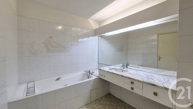 Appartement F3 à vendre - 3 pièces - 113.85 m2 - NICE - 06 - PROVENCE-ALPES-COTE-D-AZUR - Century 21 Lafage Transactions