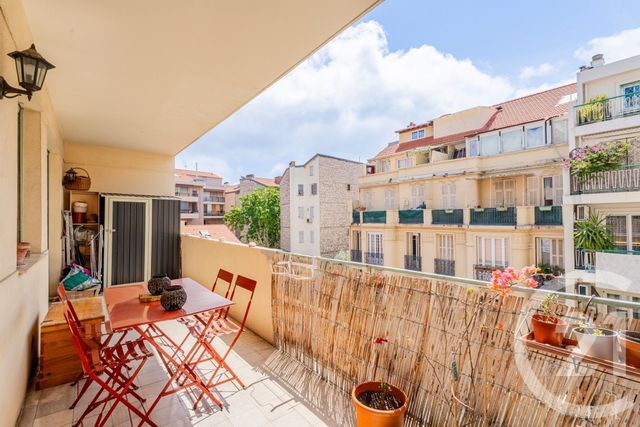 Appartement F3 à vendre - 3 pièces - 63.42 m2 - NICE - 06 - PROVENCE-ALPES-COTE-D-AZUR - Century 21 Lafage Transactions