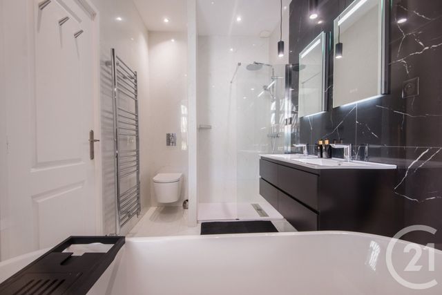 Appartement F5 à vendre - 5 pièces - 134.2 m2 - NICE - 06 - PROVENCE-ALPES-COTE-D-AZUR - Century 21 Lafage Transactions