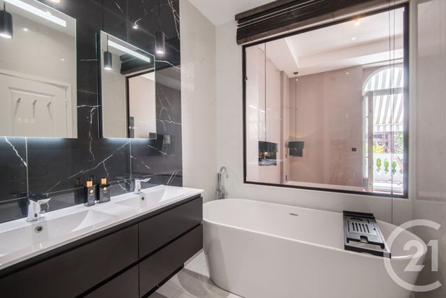 Appartement F5 à vendre - 5 pièces - 134.2 m2 - NICE - 06 - PROVENCE-ALPES-COTE-D-AZUR - Century 21 Lafage Transactions