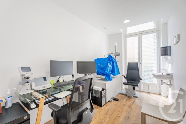 Appartement F10 à vendre - 12 pièces - 270.55 m2 - NICE - 06 - PROVENCE-ALPES-COTE-D-AZUR - Century 21 Lafage Transactions