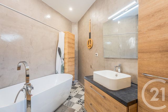 Appartement F3 à vendre - 3 pièces - 83.52 m2 - NICE - 06 - PROVENCE-ALPES-COTE-D-AZUR - Century 21 Lafage Transactions