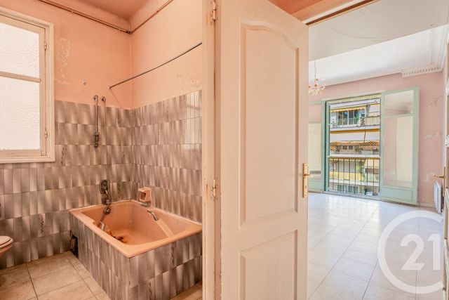 Appartement F2 à vendre - 3 pièces - 92.01 m2 - NICE - 06 - PROVENCE-ALPES-COTE-D-AZUR - Century 21 Lafage Transactions