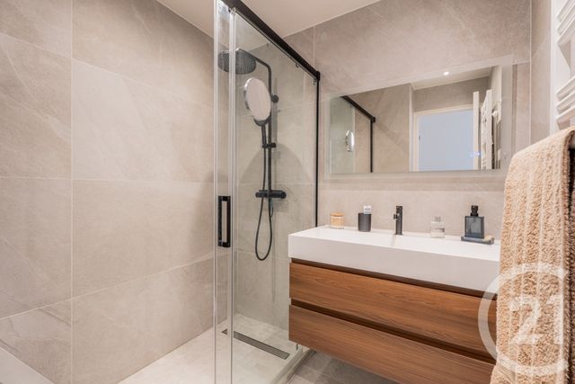 Appartement T2 à vendre - 2 pièces - 46.44 m2 - NICE - 06 - PROVENCE-ALPES-COTE-D-AZUR - Century 21 Lafage Transactions