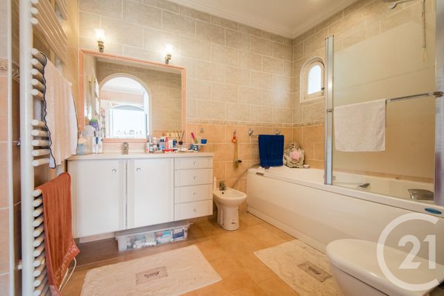 Appartement F5 à vendre - 5 pièces - 156.71 m2 - NICE - 06 - PROVENCE-ALPES-COTE-D-AZUR - Century 21 Lafage Transactions