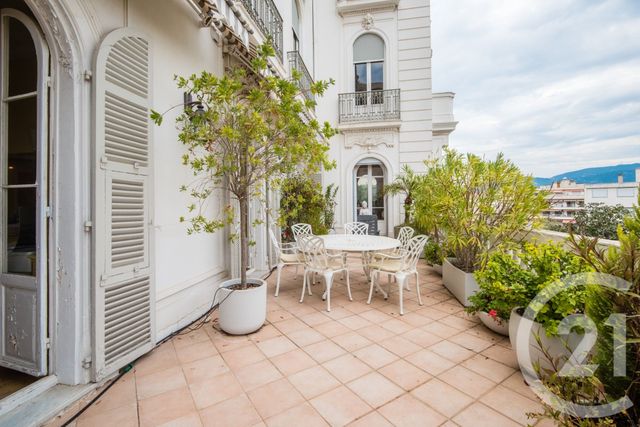 Appartement F5 à vendre - 5 pièces - 156.71 m2 - NICE - 06 - PROVENCE-ALPES-COTE-D-AZUR - Century 21 Lafage Transactions