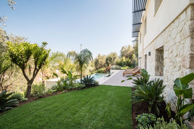 maison à vendre - 7 pièces - 205.47 m2 - NICE - 06 - PROVENCE-ALPES-COTE-D-AZUR - Century 21 Lafage Transactions