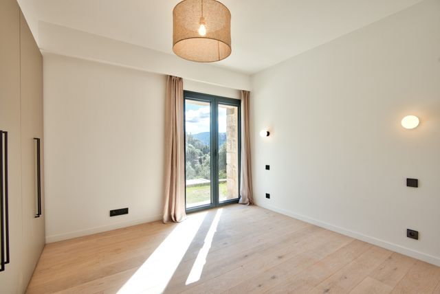 Afficher la photo en grand maison à vendre - 7 pièces - 205.47 m2 - NICE - 06 - PROVENCE-ALPES-COTE-D-AZUR - Century 21 Lafage Transactions