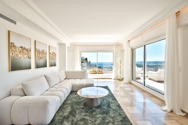 Appartement F5 à vendre - 5 pièces - 167.33 m2 - NICE - 06 - PROVENCE-ALPES-COTE-D-AZUR - Century 21 Lafage Transactions