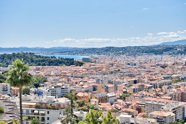 Appartement F5 à vendre - 5 pièces - 167.33 m2 - NICE - 06 - PROVENCE-ALPES-COTE-D-AZUR - Century 21 Lafage Transactions