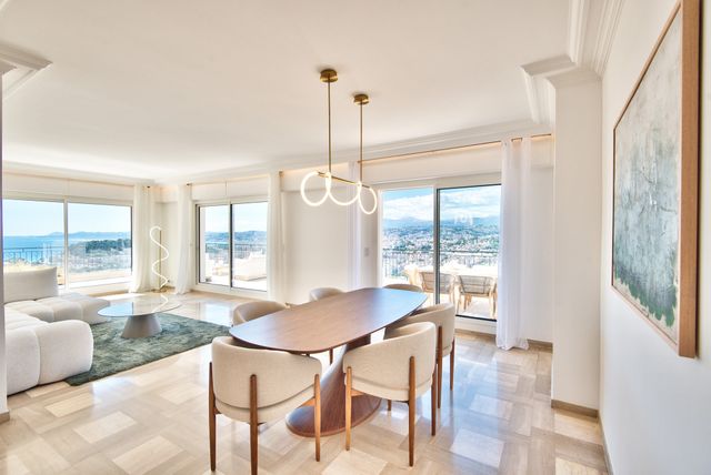 Appartement F5 à vendre - 5 pièces - 167.33 m2 - NICE - 06 - PROVENCE-ALPES-COTE-D-AZUR - Century 21 Lafage Transactions