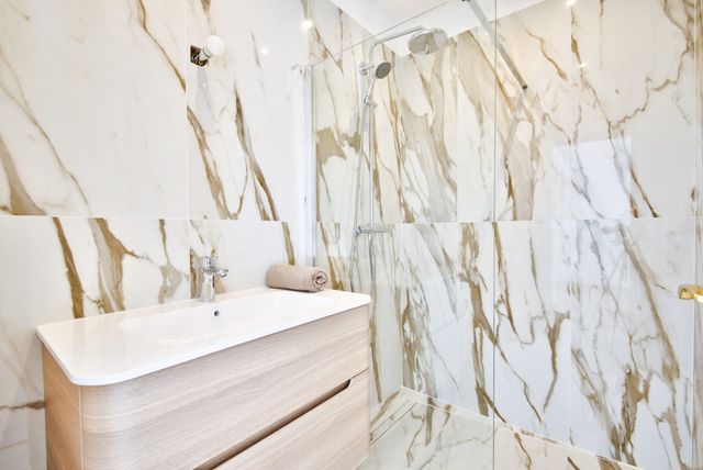 Appartement F5 à vendre - 5 pièces - 167.33 m2 - NICE - 06 - PROVENCE-ALPES-COTE-D-AZUR - Century 21 Lafage Transactions